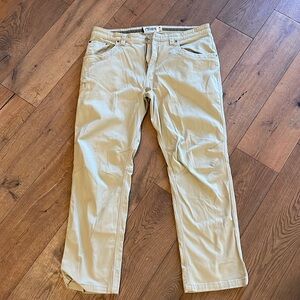 Mountain Khakis men’s 42x32